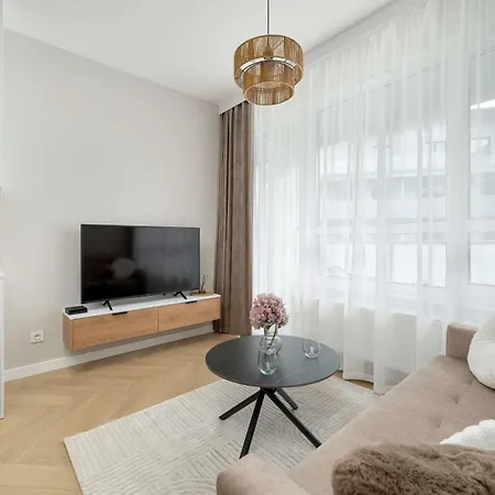 Elegant Mieszczanska With Air Conditioning, & Gym By Renters Prestige * Βρότσλαβ