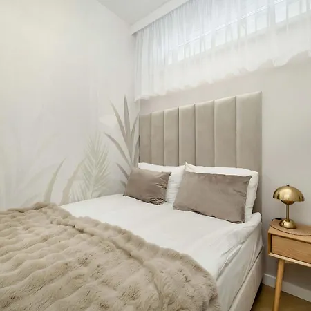 Appartement Elegant Mieszczanska With Air Conditioning, & Gym By Renters Prestige