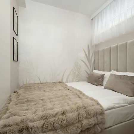 Appartement Elegant Mieszczanska With Air Conditioning, & Gym By Renters Prestige *