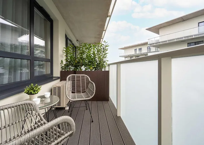 Elegant Mieszczanska With Air Conditioning, & Gym By Renters Prestige Βρότσλαβ